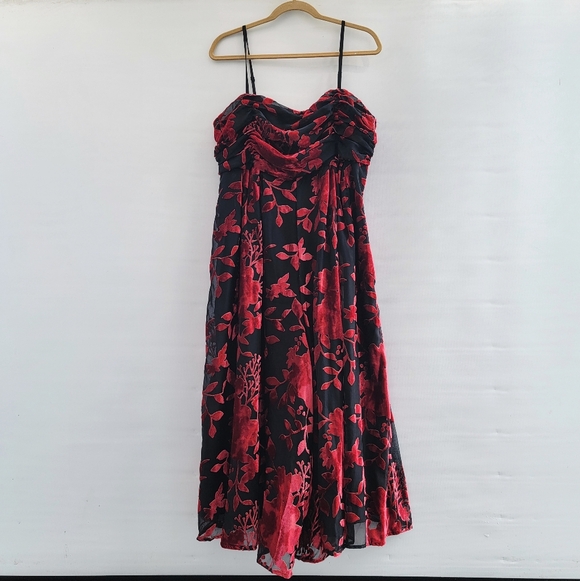 Anthropologie Hutch Mabel Red Black Floral Velvet Jumpsuit Size XL Wide Leg - Picture 2 of 14